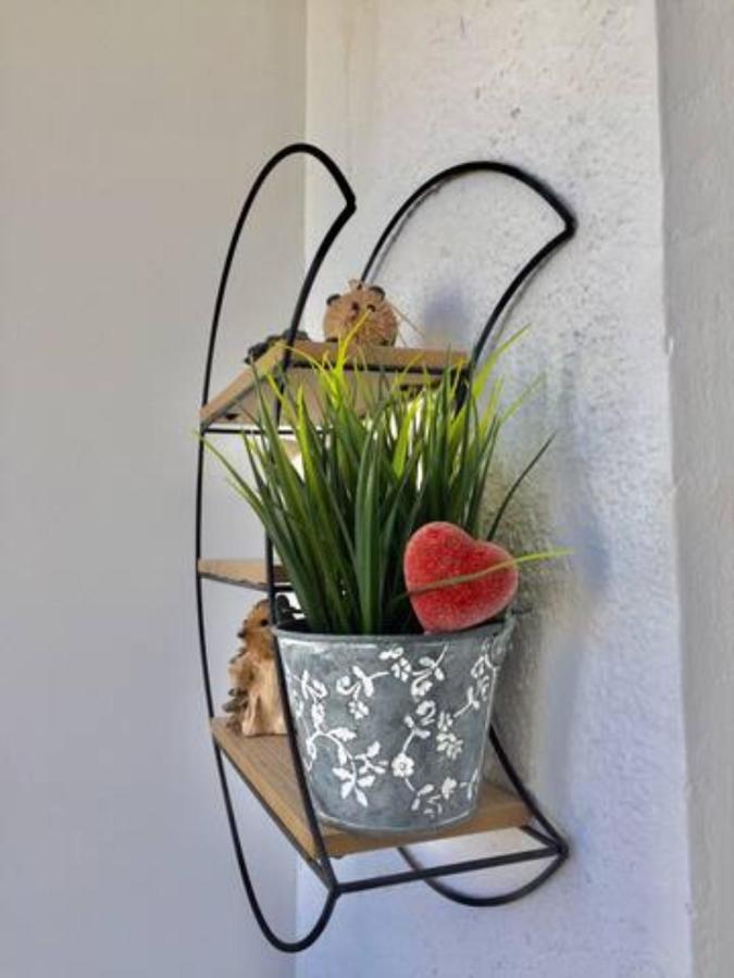 Cosy & Chic Studio Close By Victoria Square Bukarest Eksteriør billede