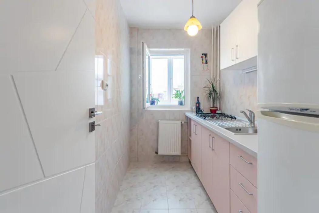 Cosy & Chic Studio Close By Victoria Square Bukarest Eksteriør billede