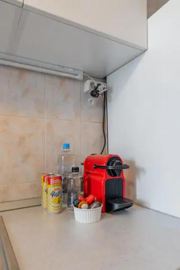 Cosy & Chic Studio Close By Victoria Square Bukarest Eksteriør billede