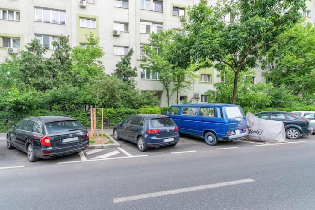 Cosy & Chic Studio Close By Victoria Square Bukarest Eksteriør billede