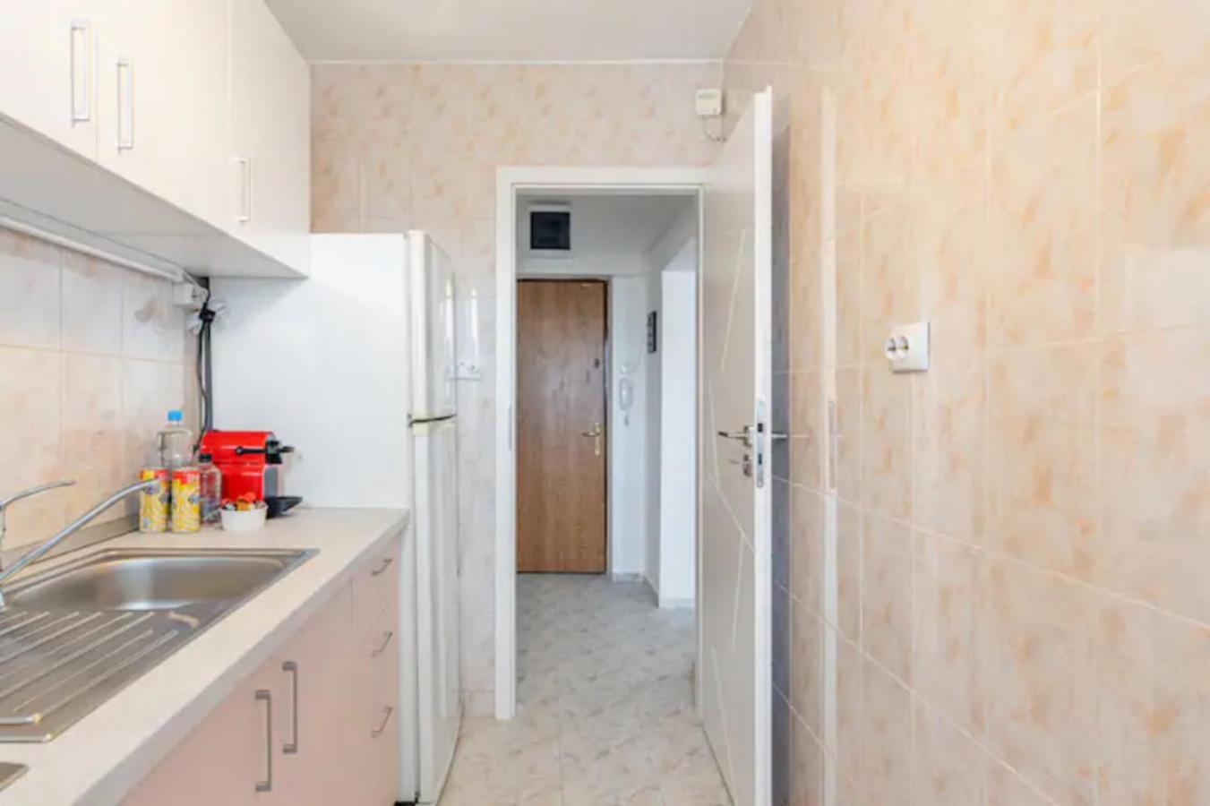 Cosy & Chic Studio Close By Victoria Square Bukarest Eksteriør billede